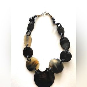 5334 NECKLACE FASHION LARGE ROUND & OBLONG DISKS FAUX TORTOISE SHELL